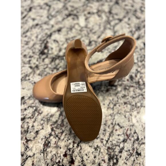 Clarks round toe nude pump women’s size 8.5 - Picture 8 of 15